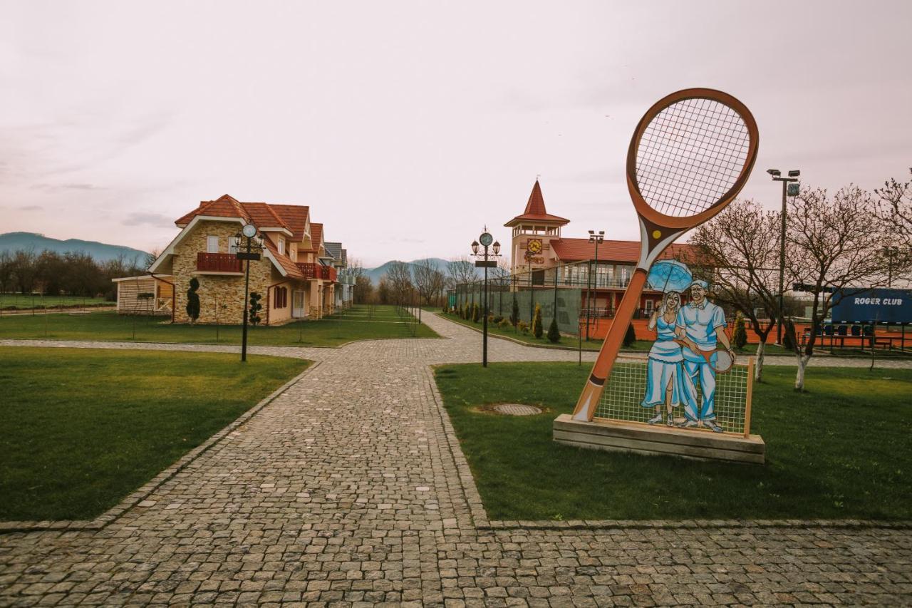 Publo Spa Hotel Vyshkove Екстериор снимка