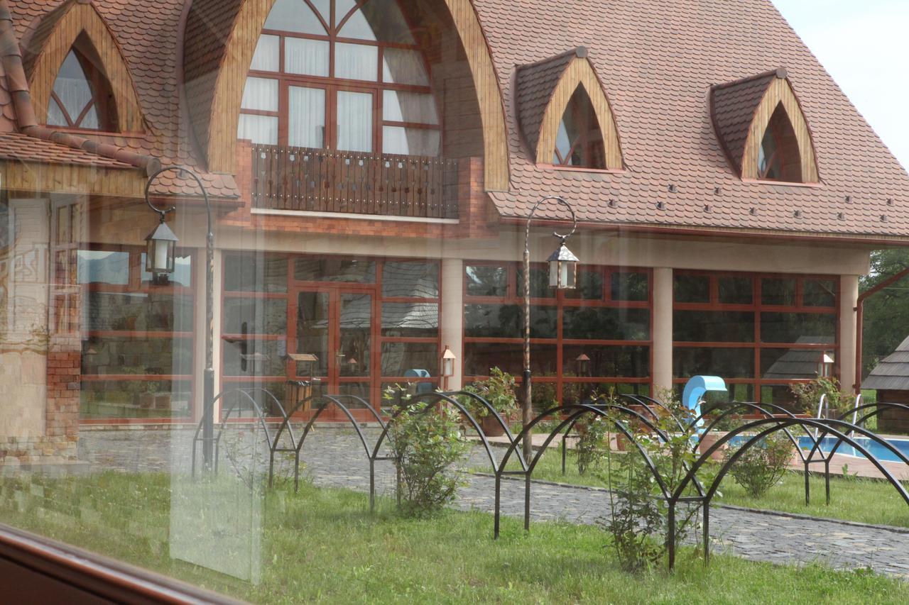 Publo Spa Hotel Vyshkove Екстериор снимка